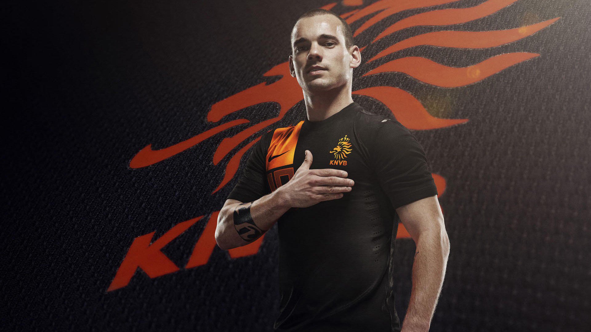 五大联赛是否调整锋线配置以适配密集防线站位,五大联赛前锋